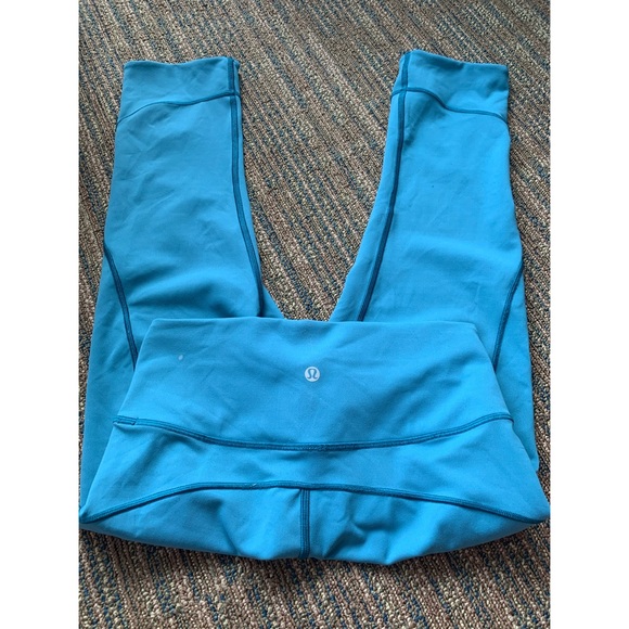 Lululemon In Movement Crop - Picture 2 of 7